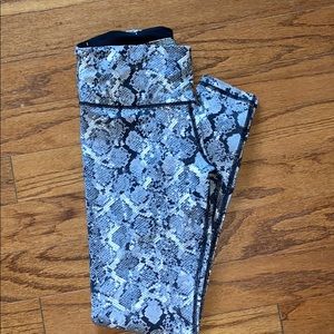 BLOW OUT SALE. VS Snake skin leggings size S $15